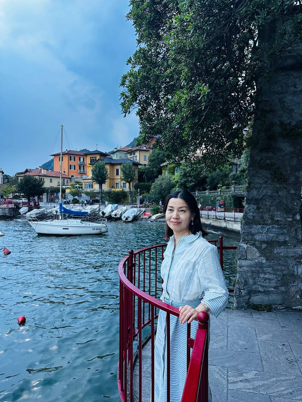 Jing 在 Mandello del Lario 湖畔。