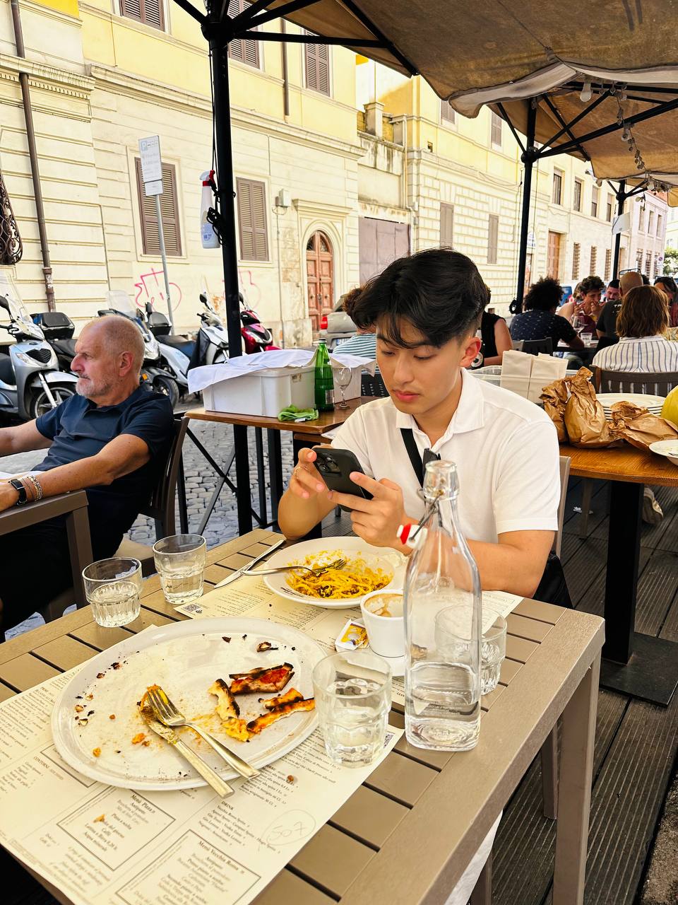 Trattoria Vecchia Roma 的午餐时光。